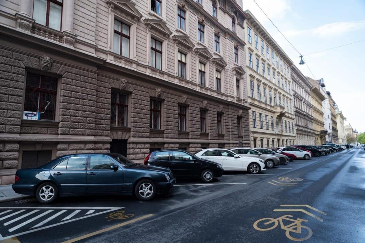 Lovely Downtown Apartment Close To The Basilica Budapešť Exteriér fotografie