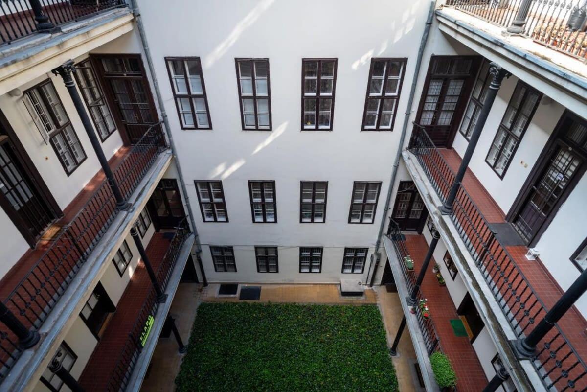 Lovely Downtown Apartment Close To The Basilica Budapešť Exteriér fotografie